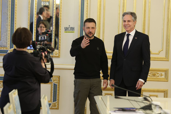 Блинкен прибыл с необъявленным визитом в Киев и встретился с президентом